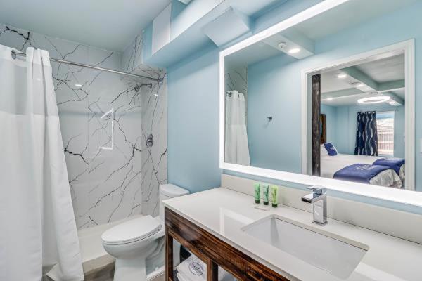 Seaside Boutique Hotel, Waves At Your Doorstep Порт-Аранзас Экстерьер фото